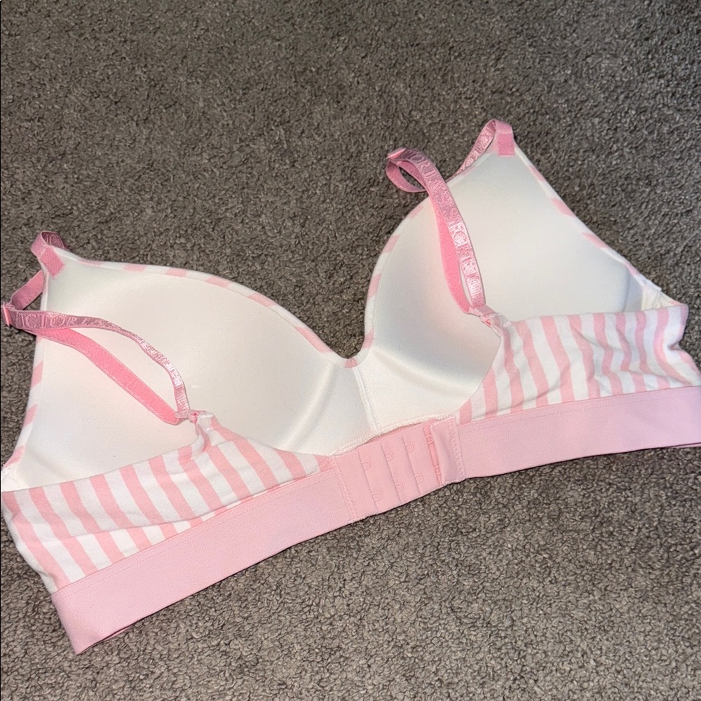 Victoria’s Secret Shine Patch Wireless Bra - Picture 3 of 4